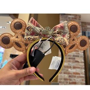 NWT DISNEY PARKS LOUNGEFLY OKTOBERFEST 2024 PRETZEL MINNIE MOUSE EARS HEADBAND